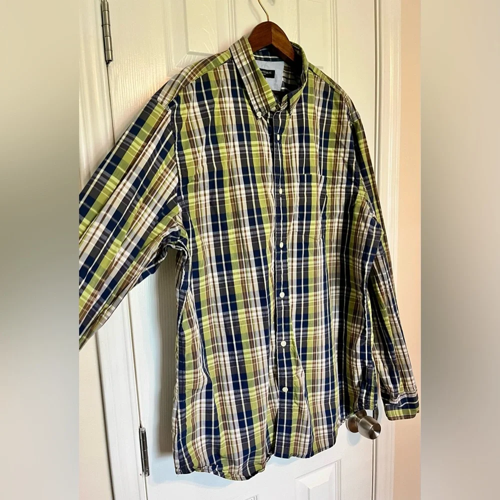 Banana Republic Green and Blue Slim Fit Button Down‎ Shirt